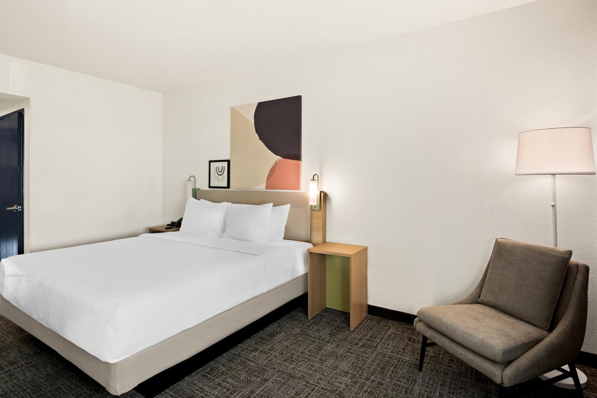 Spark By Hilton Williams Newly Opened 2025 Extérieur photo