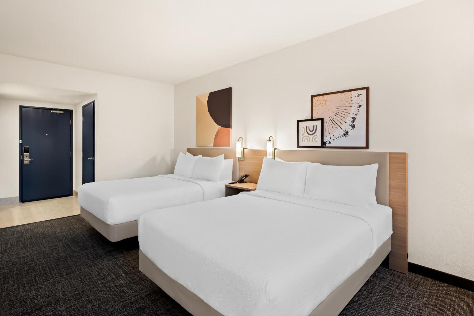 Spark By Hilton Williams Newly Opened 2025 Extérieur photo